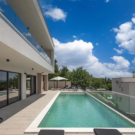 Dujma Villa